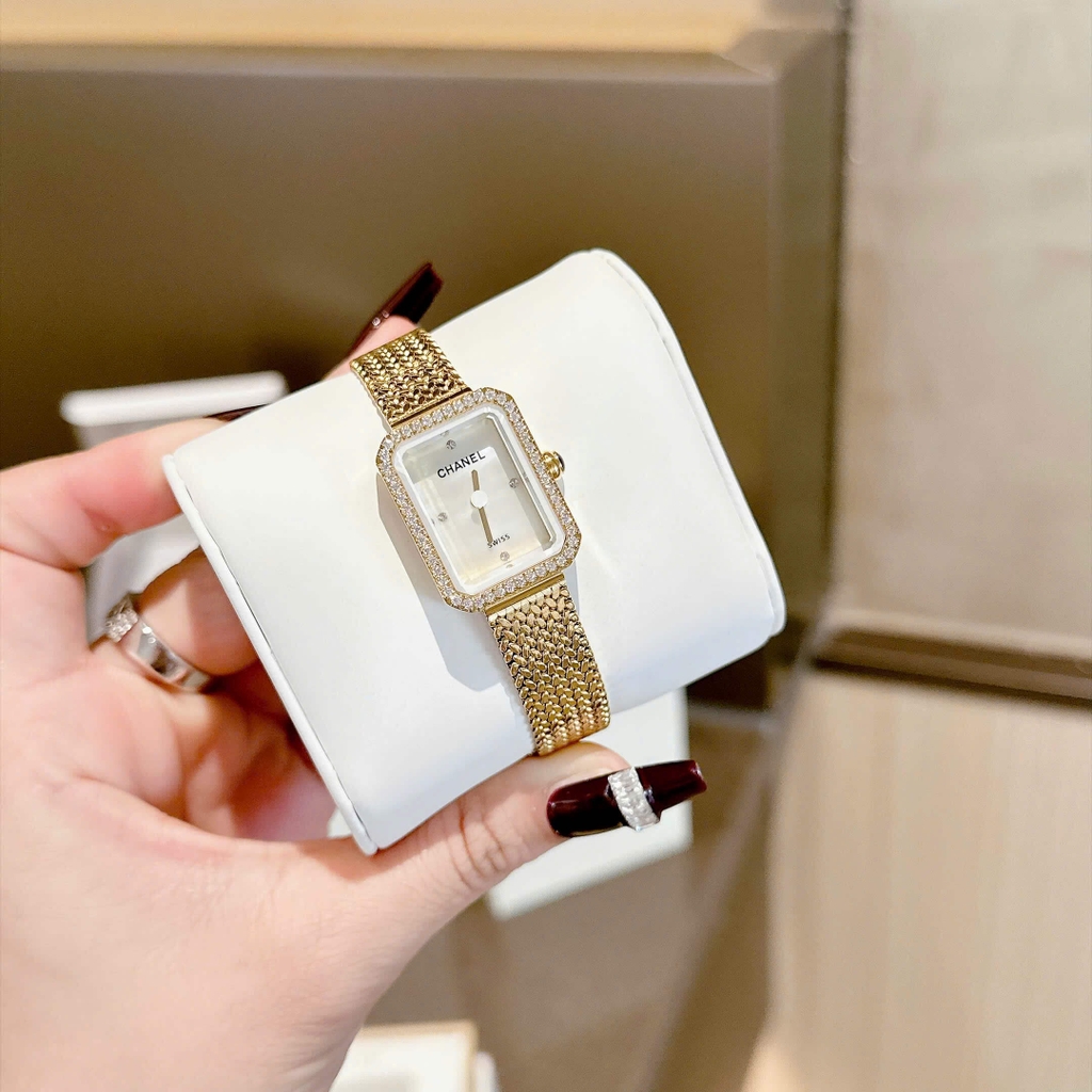Đồng Hồ Nữ Chanel Dây Mesh Vàng Mặt 2 Kim Size Nhỏ 20x26mm Quartz