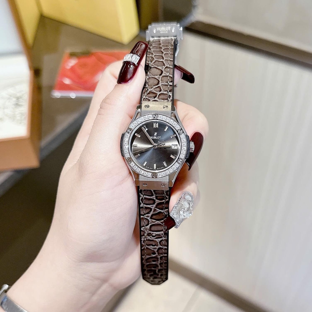 Đồng Hồ Nữ Hublot Classic Fusion Dây Da Đen Xám Vỏ Silver Size 30mm Quartz