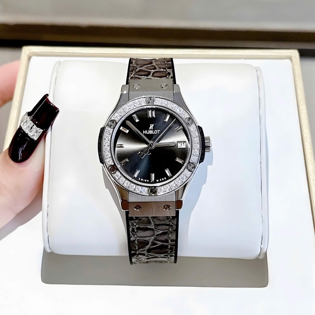Đồng Hồ Nữ Hublot Classic Fusion Dây Da Đen Xám Vỏ Silver Size 30mm Quartz