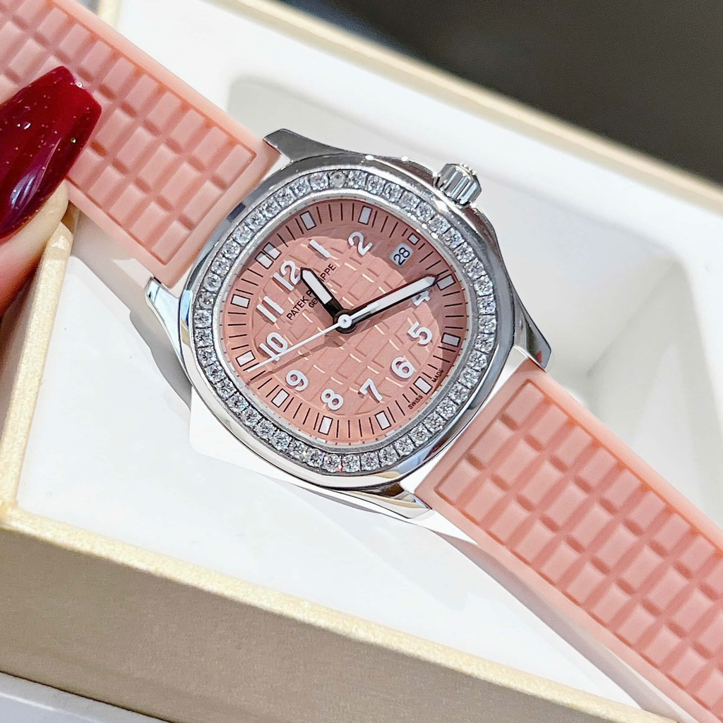 Đồng Hồ Patek Philippe Aquanaut Nữ Dây Cao Su Hồng Baby Size 35mm Quartz Japan