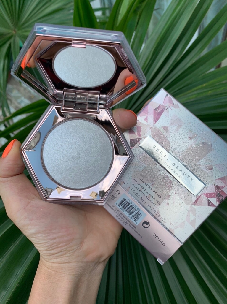 fenty highlighter diamond bomb