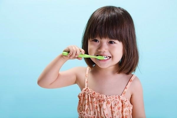 Kem đánh răng em bé Kao vị nho 70g
