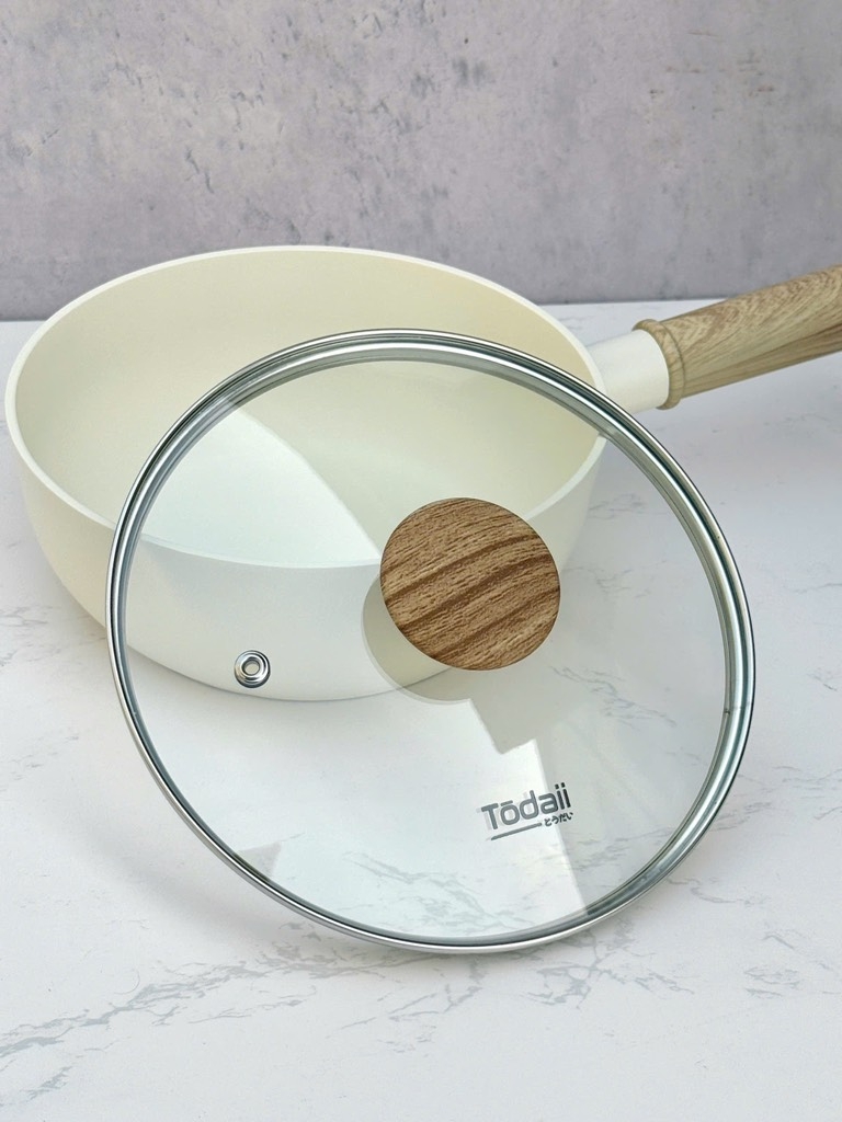 Chảo nhôm đúc sâu 
lòng chống dính 
Todaii - 18cm, nắp 
kính