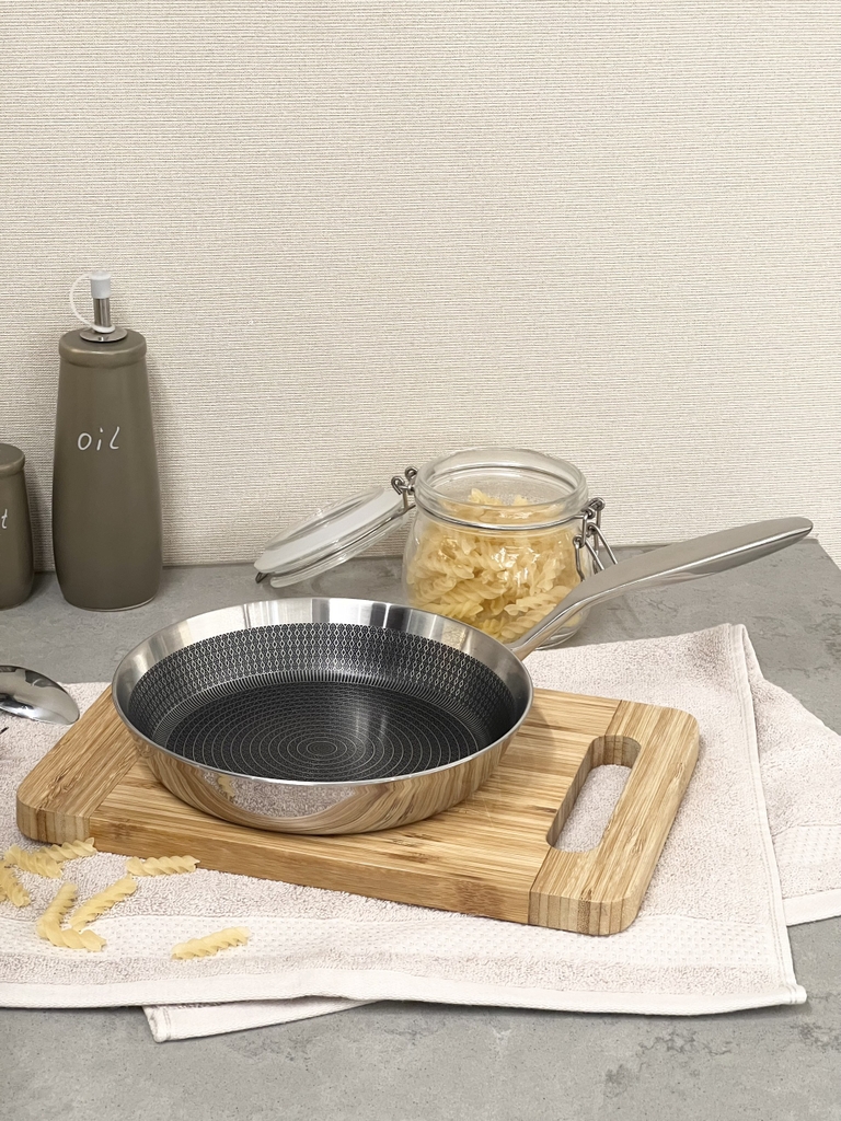 Chảo inox chống dính hoa văn nổi Tri-Ply đáy liền Kaiyo, size 24cm