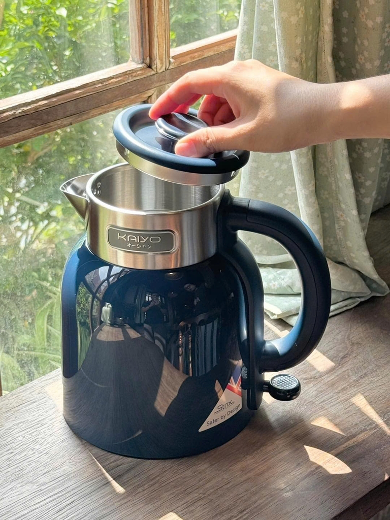Ấm siêu tốc 2 lớp cool touch 1,5L Kaiyo, màu xanh navy