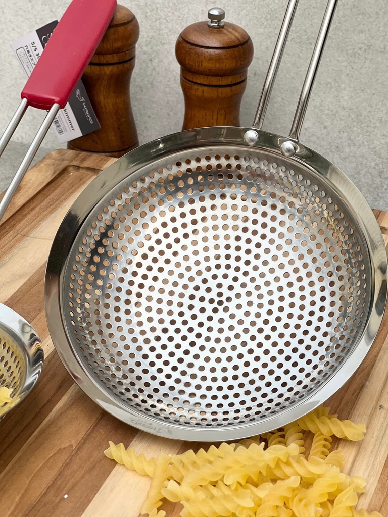 Muôi vớt inox 304 cỡ lớn nguyên khối Kaiyo 16,5cm