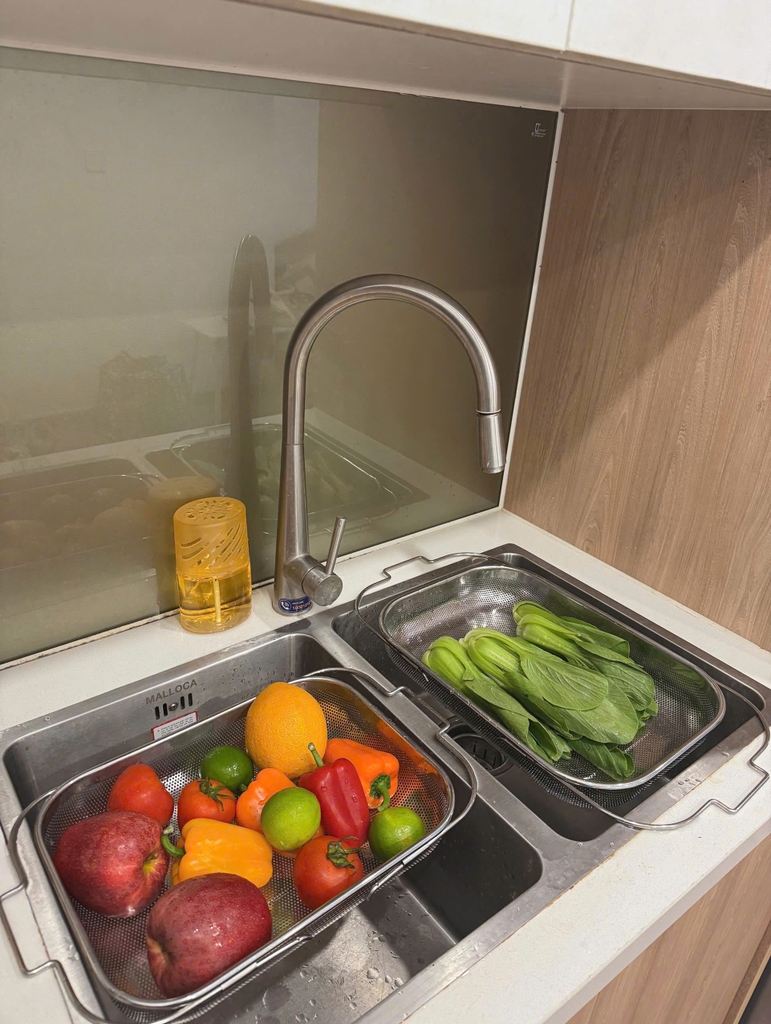 Rổ gác inox trên bồn rửa bát điều chỉnh độ dài Kaiyo 25x33cm