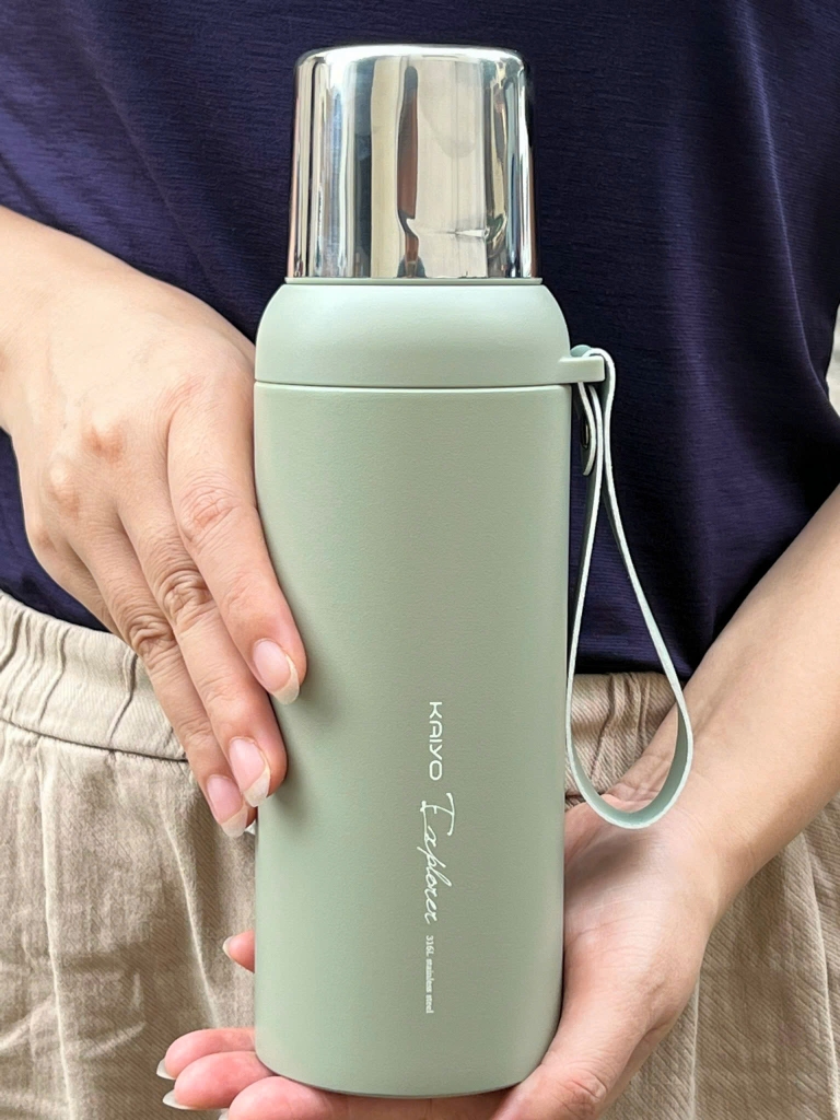 Bình giữ nhiệt 2 lớp inox Kaiyo màu xanh, dung tích 600ml