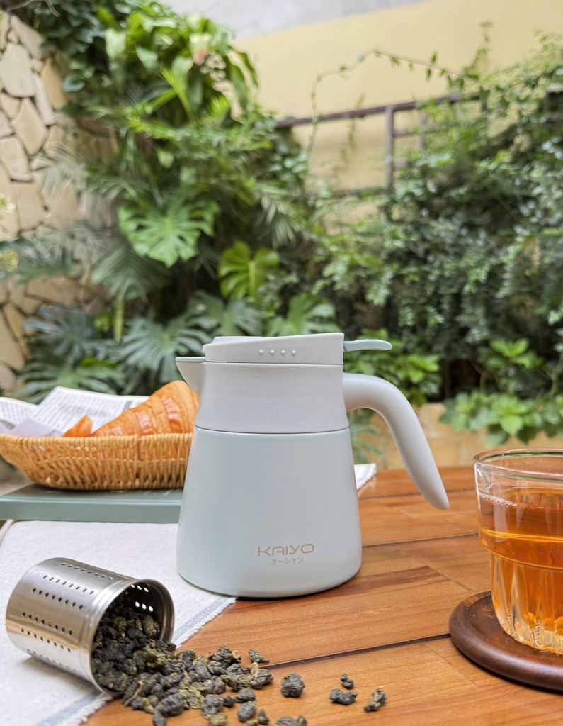 Bình giữ nhiệt 2 lớp có lõi lọc trà inox Kaiyo màu xanh, dung tích 500ml