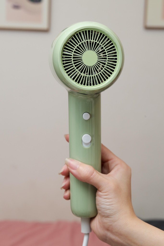Máy sấy tóc ion âm hai chiều nóng lạnh Kaiyo, model KHD-418, màu xanh mint