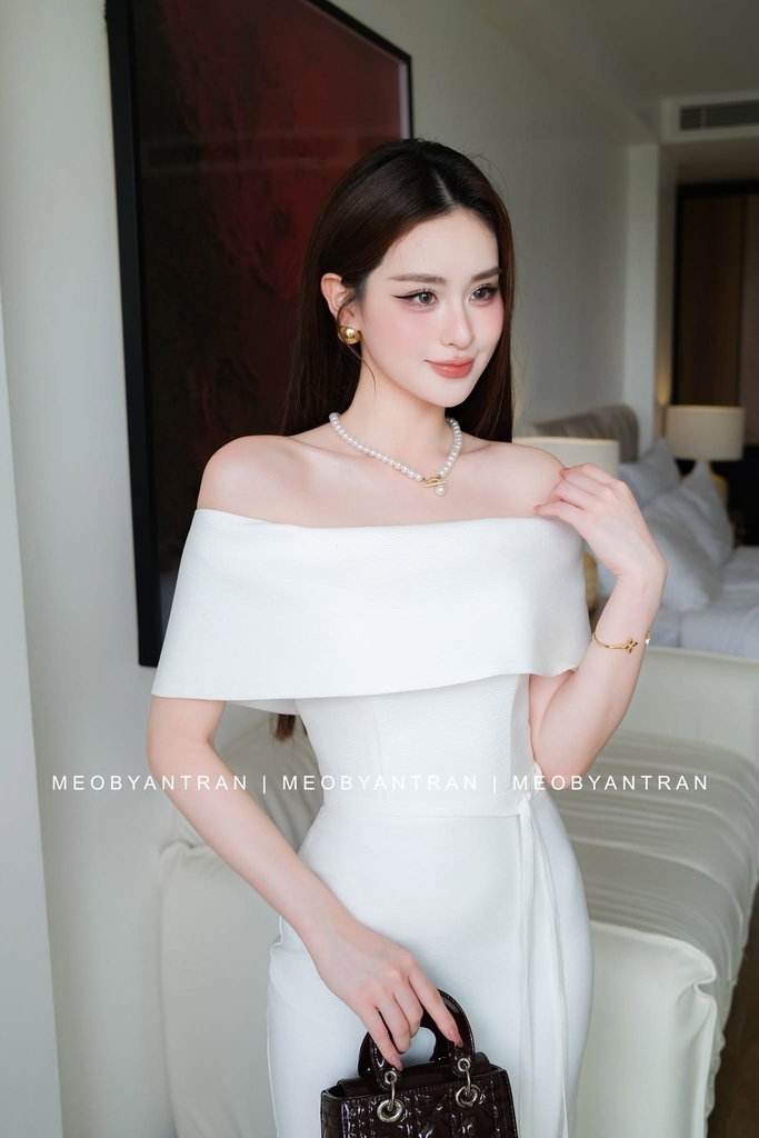 Đầm dự tiệc ôm body trễ vai