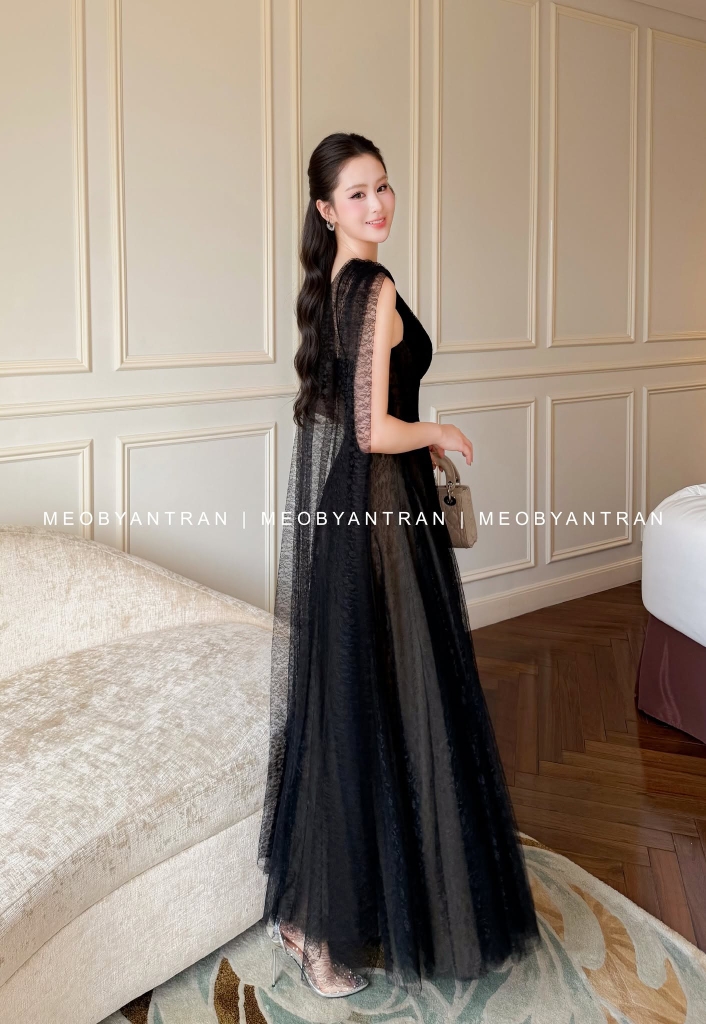 Đầm đen dạ hội sang trọng