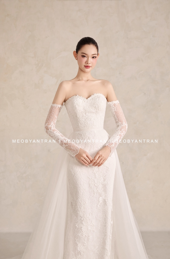 Váy cưới đuôi cá tay dài