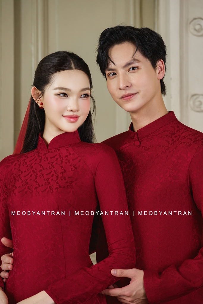 Áo dài cưới cặp đôi truyền thống 