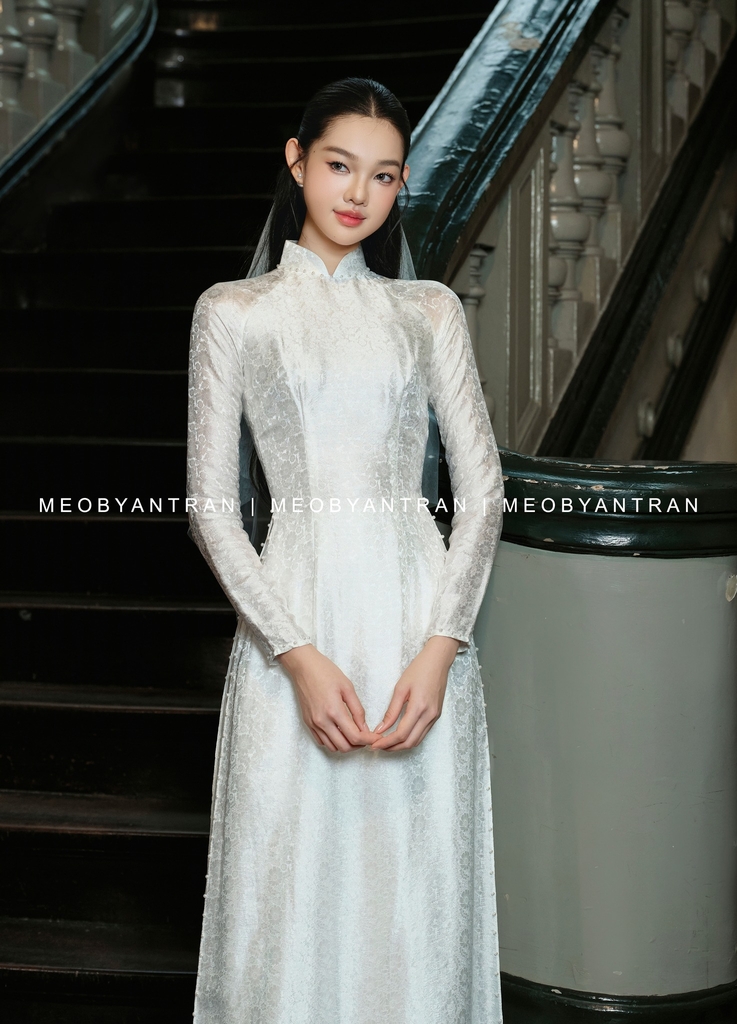 Áo dài gấm cô dâu