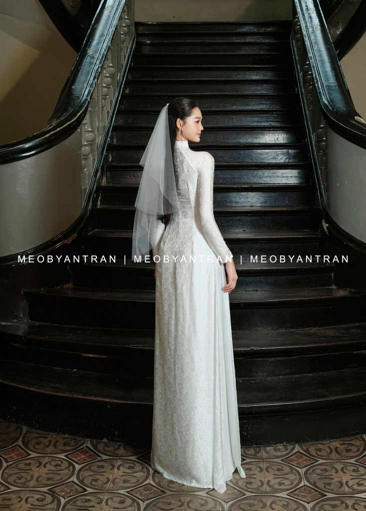 Áo dài gấm cô dâu