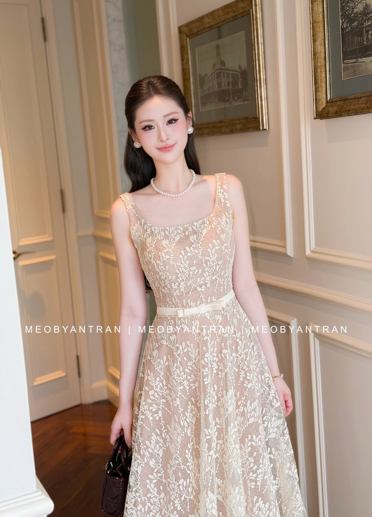 Đầm ren 2 dây xoè dự tiệc