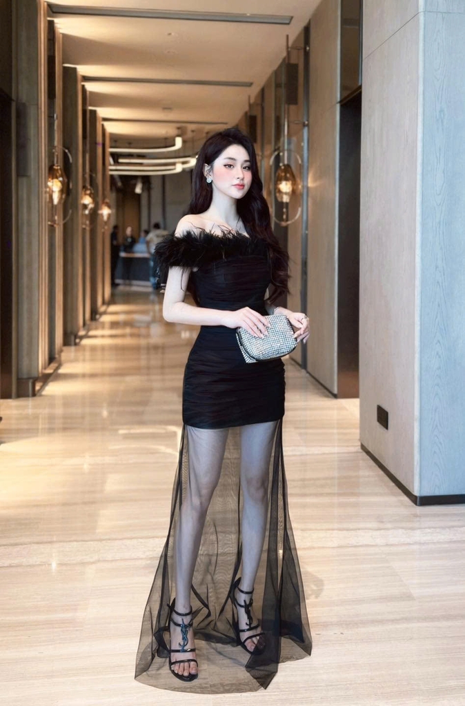 Đầm dài trắng dự tiệc cưới đẹp
