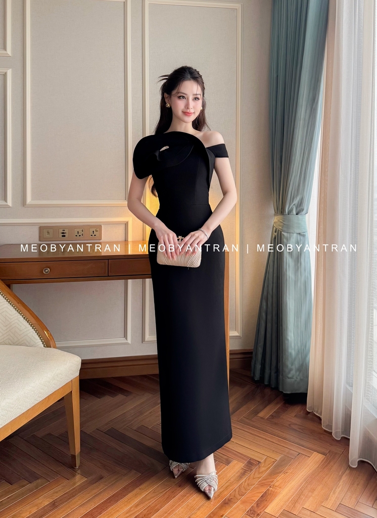 Đầm đen dự tiệc dáng dài 