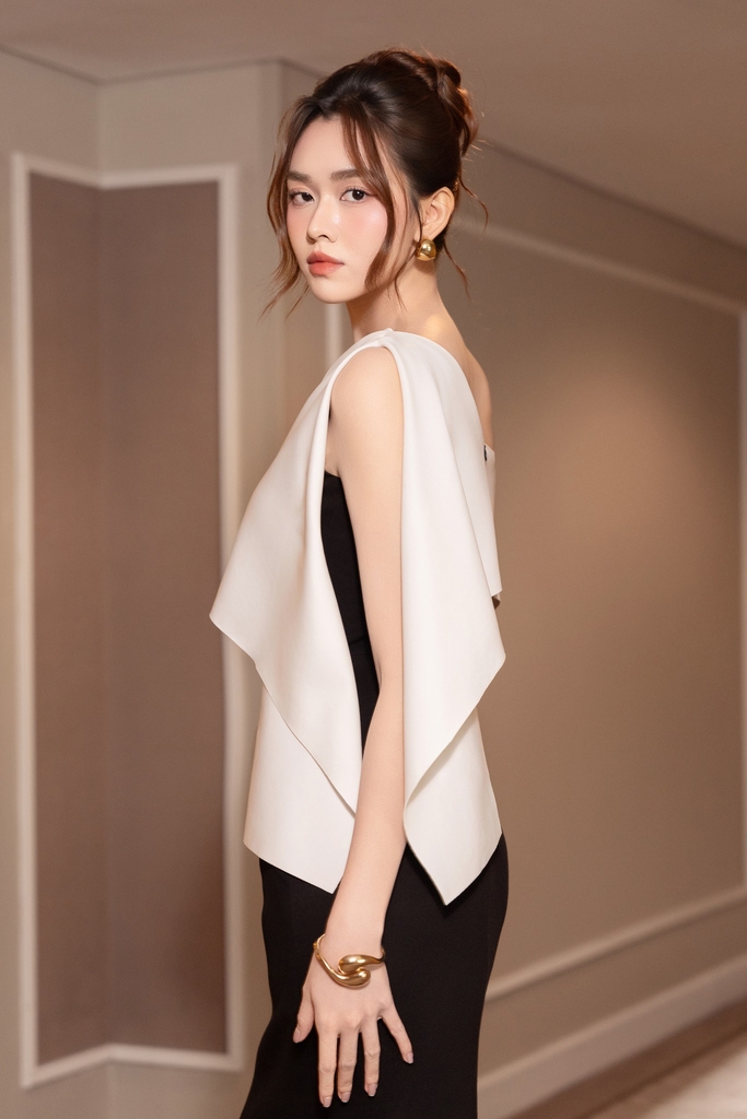 Đầm đuôi cá dáng ngắn