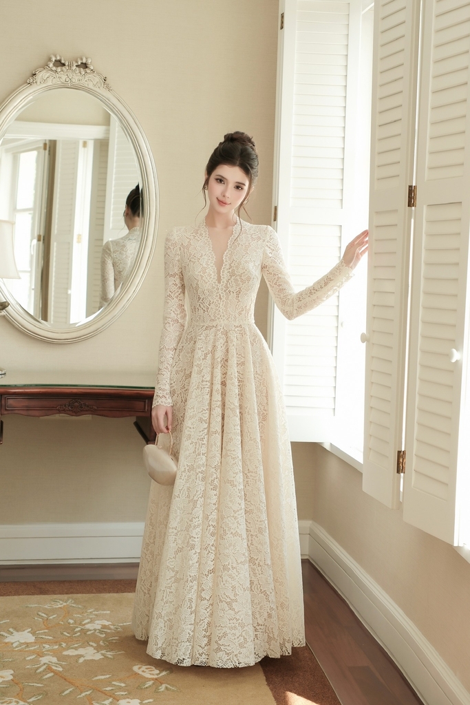 Đầm ren cao cấp tay dài