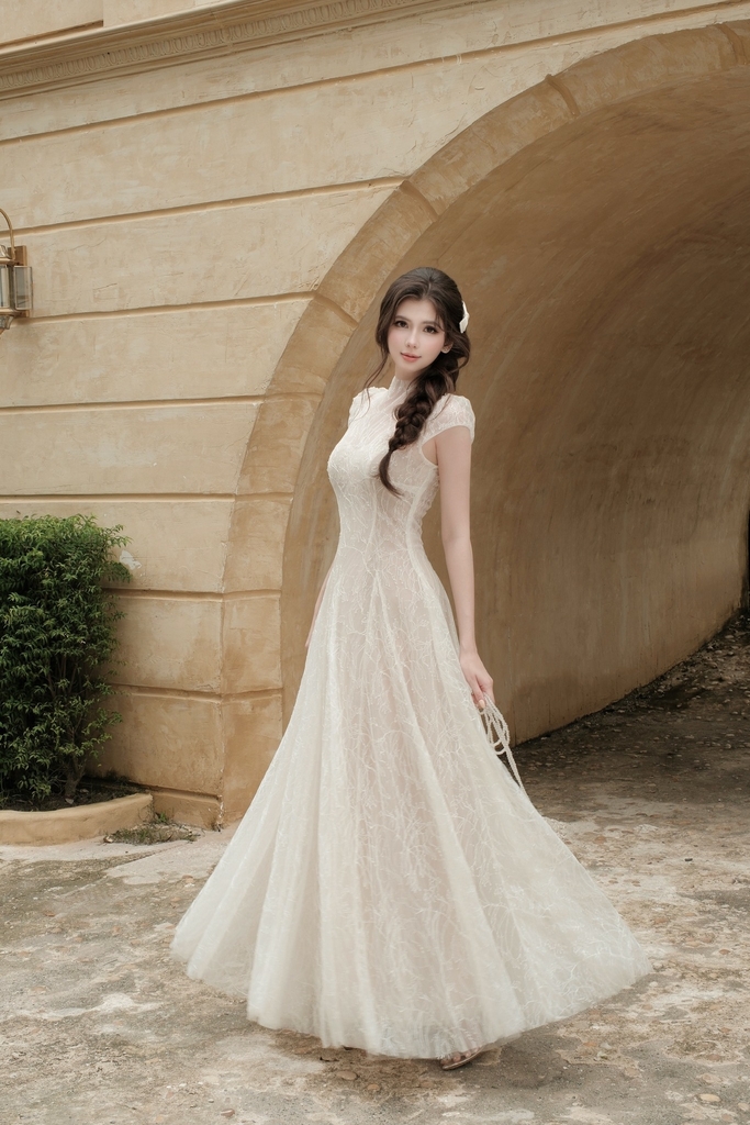 Đầm ren dự tiệc dáng dài 