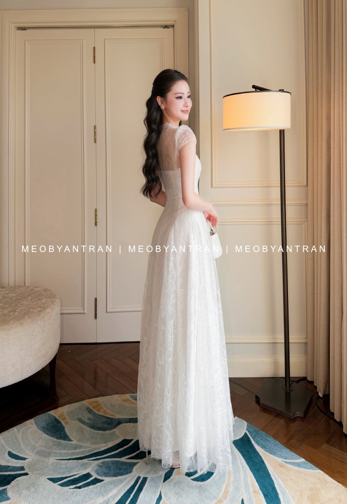 Đầm ren dự tiệc dáng dài