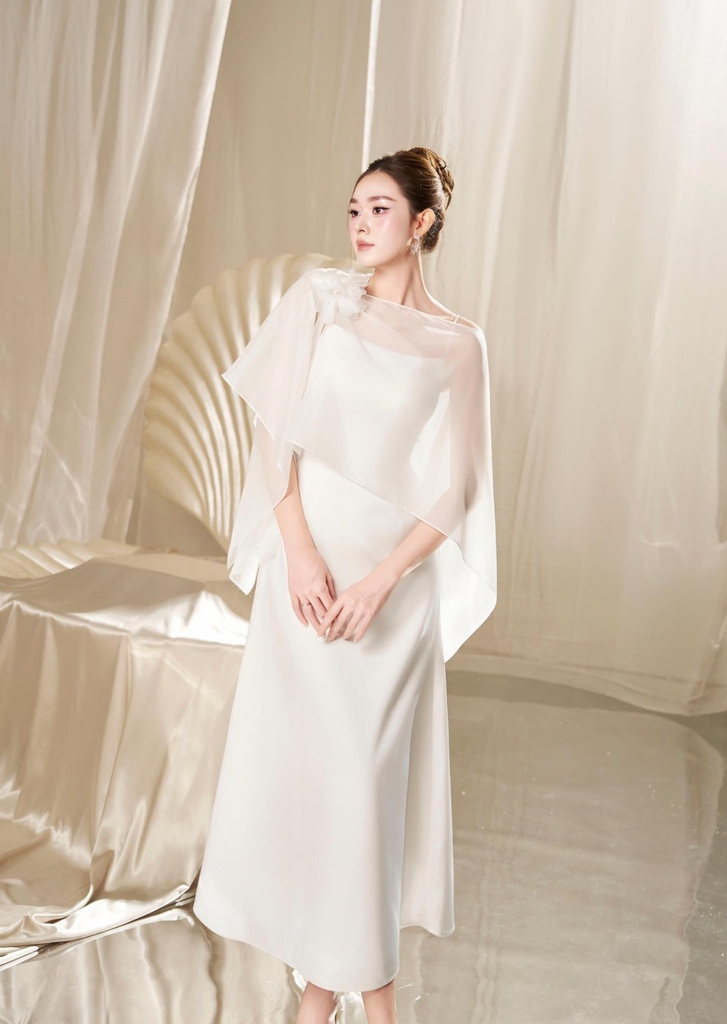 Đầm trắng dự tiệc đẹp