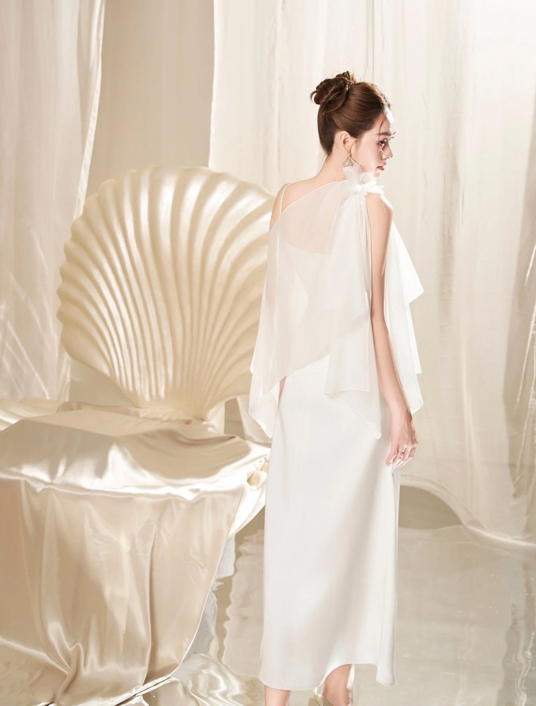 Đầm trắng dự tiệc đẹp