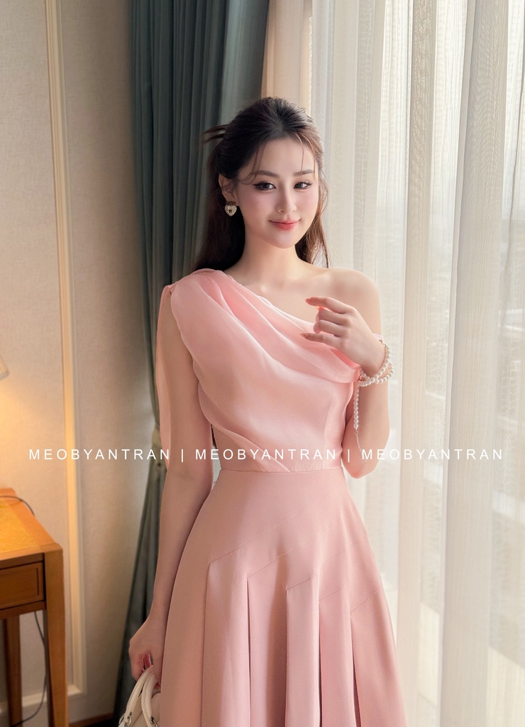 Đầm trễ vai dự tiệc cưới đẹp