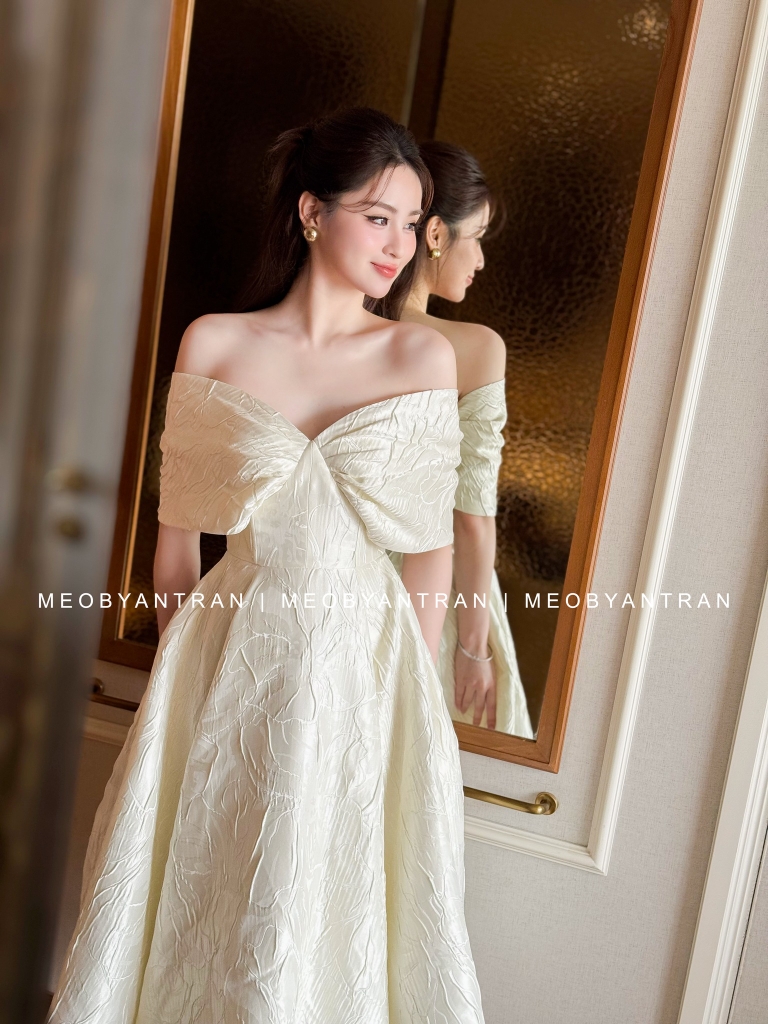 Váy xoè công chúa trễ vai