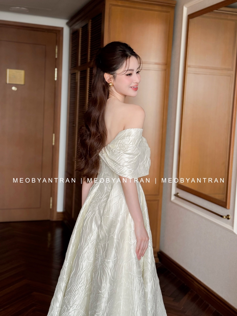 Váy xoè công chúa trễ vai