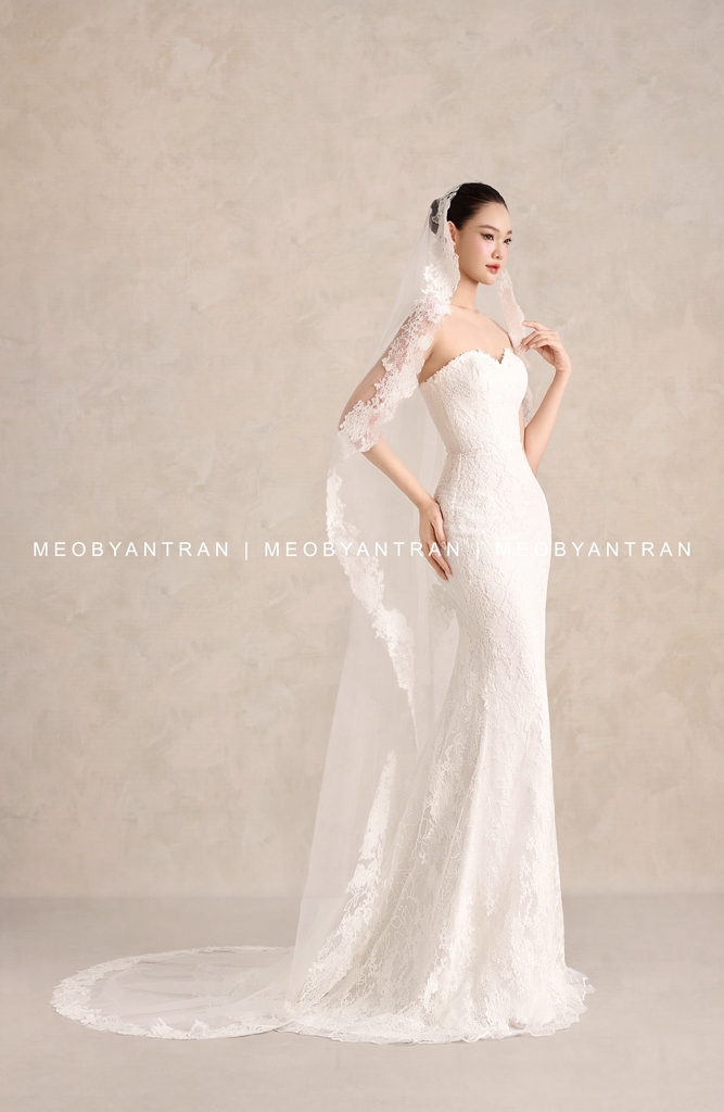 Váy cưới đuôi cá cúp ngực