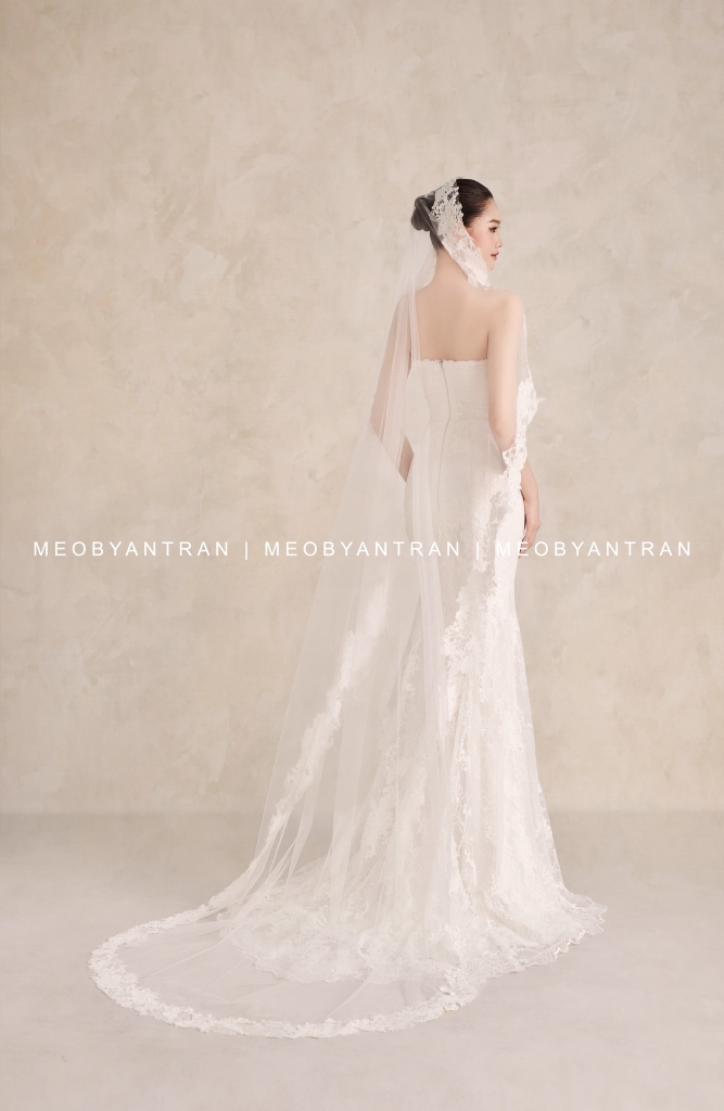 Váy cưới đuôi cá cúp ngực