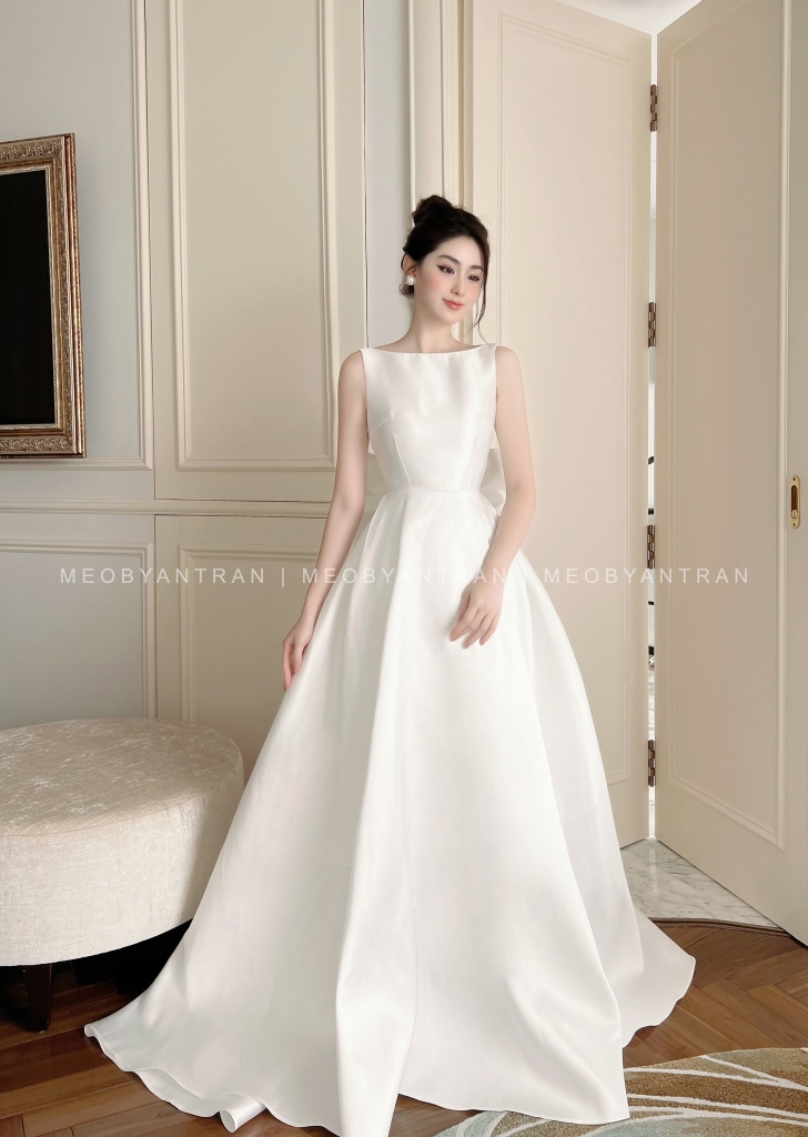 10 mẫu váy cưới trơn hiện đại mà sang trọng cho cô dâu — CALLA BRIDAL