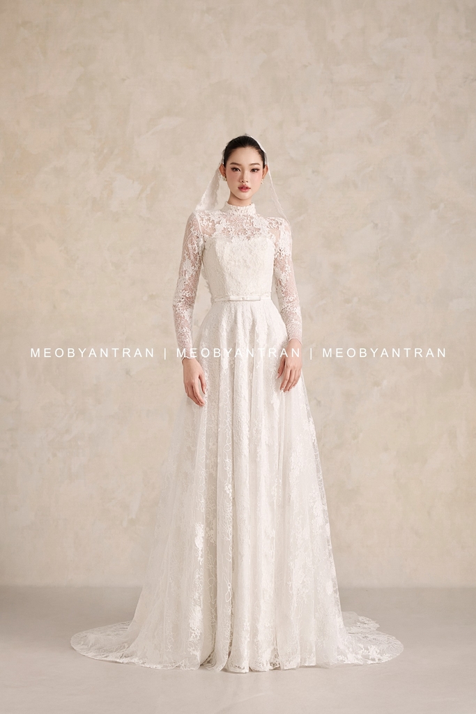 Váy cưới ren tay dài sang trọng