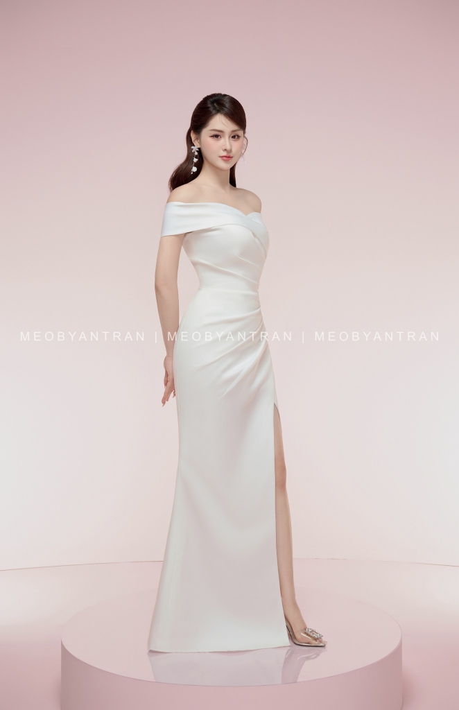 váy cưới xẻ tà chân đẹp