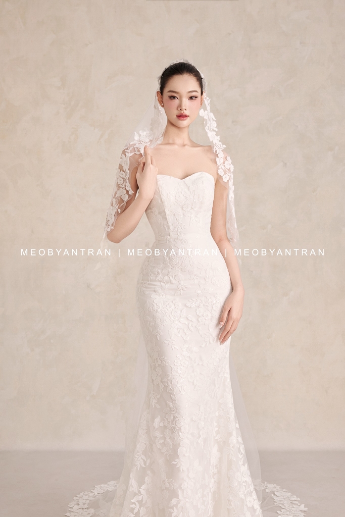 Váy cưới đuôi cá cúp ngực