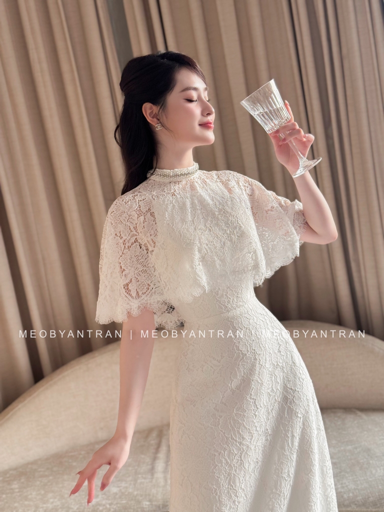 Váy ren trắng dáng dài
