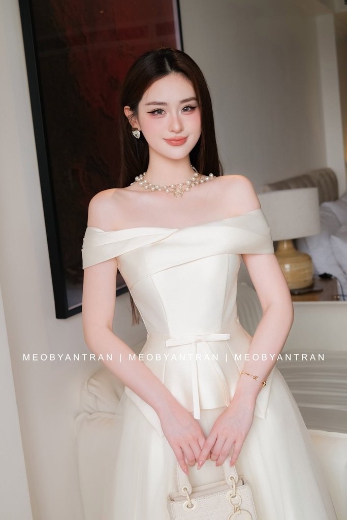 Váy trễ vai dự tiệc trẻ trung