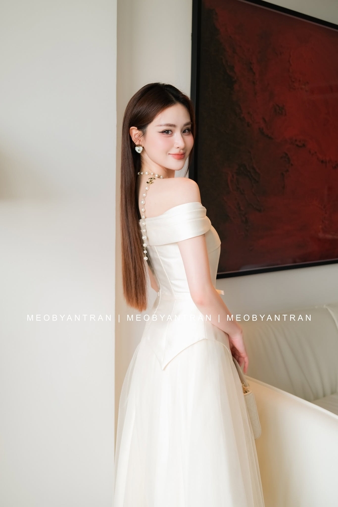Váy trễ vai dự tiệc trẻ trung