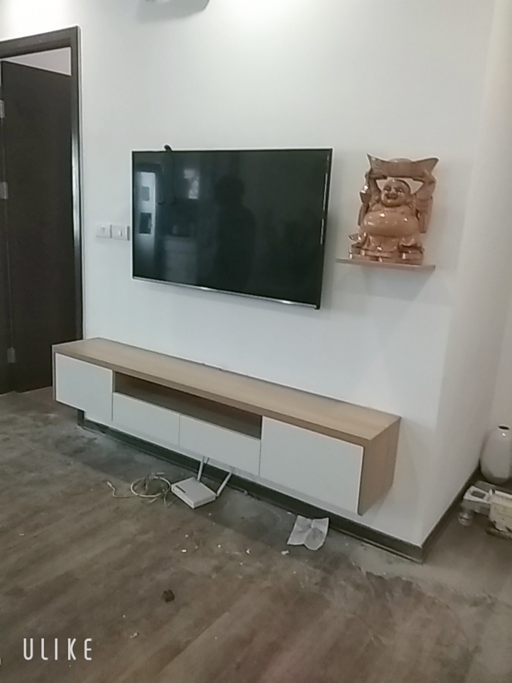 1. Kệ tivi treo tường hiện đại 4 ngăn kéo TV84