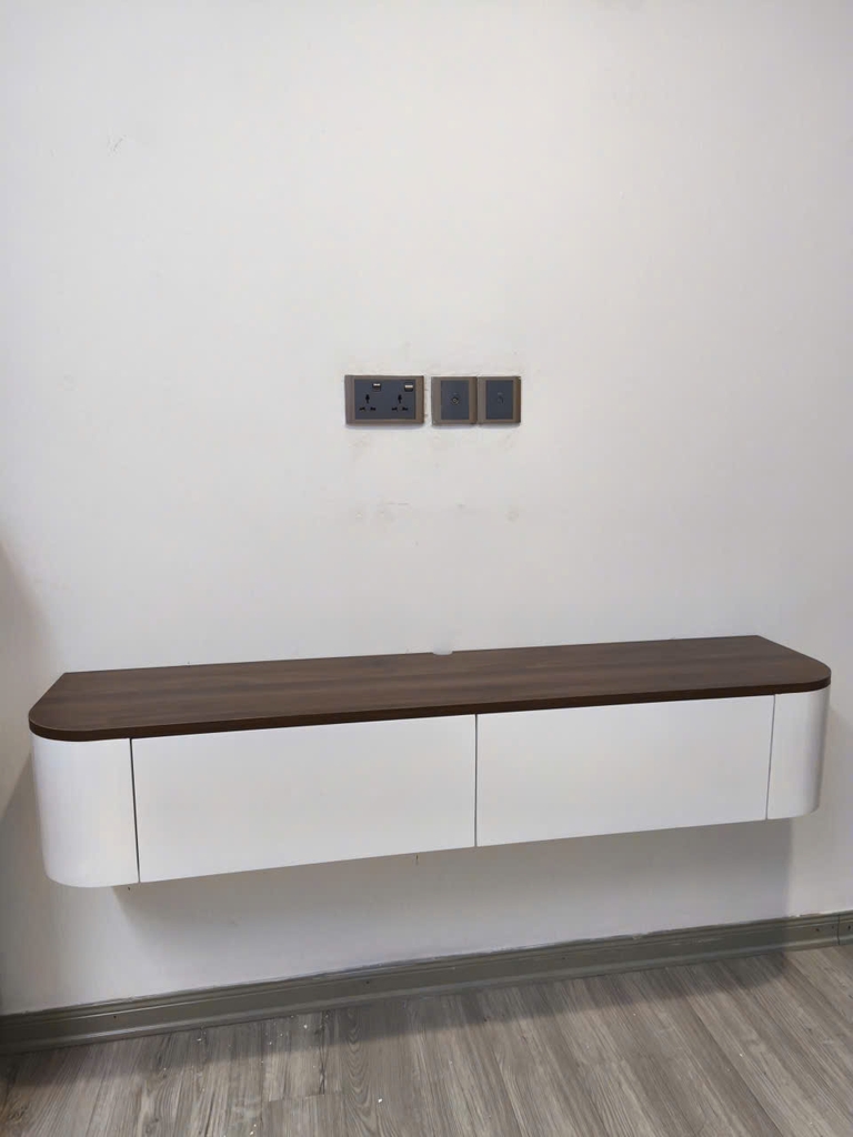 Kệ tivi treo tường bo góc hiện đại 140-150cm -TV2990