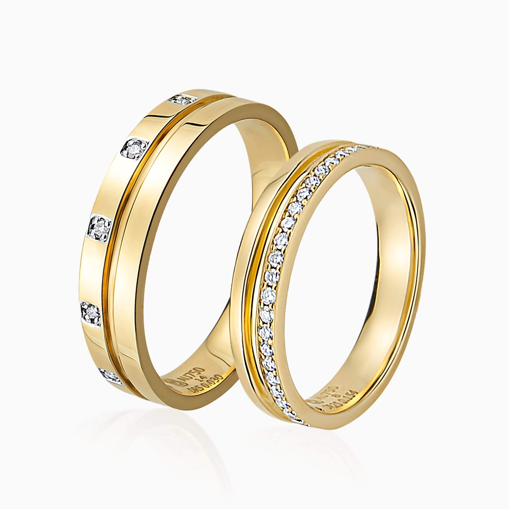 Nhẫn cưới vàng 18K mix 12 viên kim cương