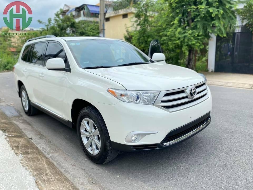 2011 Toyota Highlander 11 Interior Photos  US News