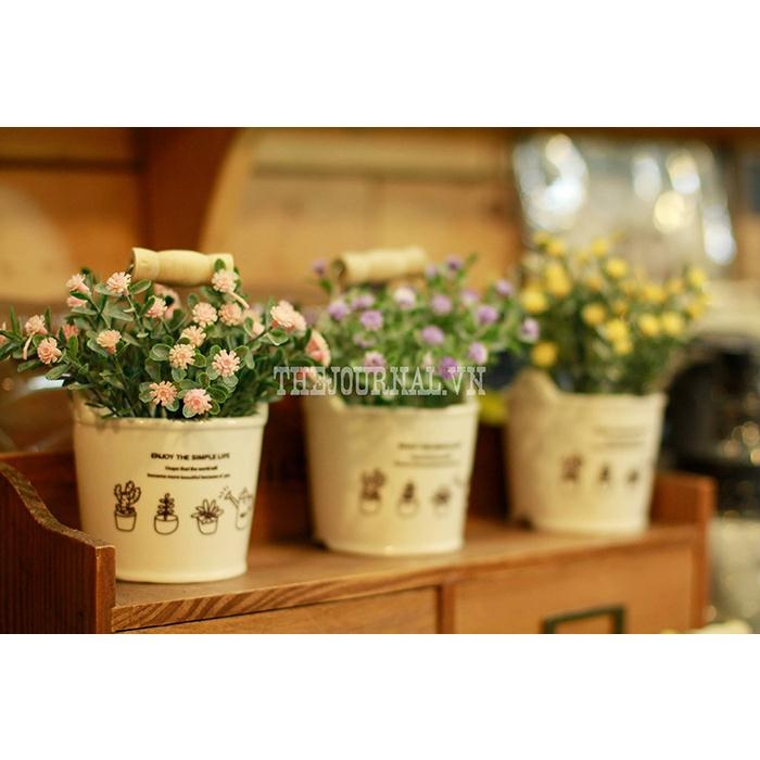 Chậu hoa mini Simple life (không kèm hoa) | THEJOURNAL.VN - Trang trí vintage, Quà tặng vintage Chậu Hoa Mini Simple Life (Không Kèm Hoa) | Thejournal.Vn - Trang Trí Vintage, Quà Tặng Vintage