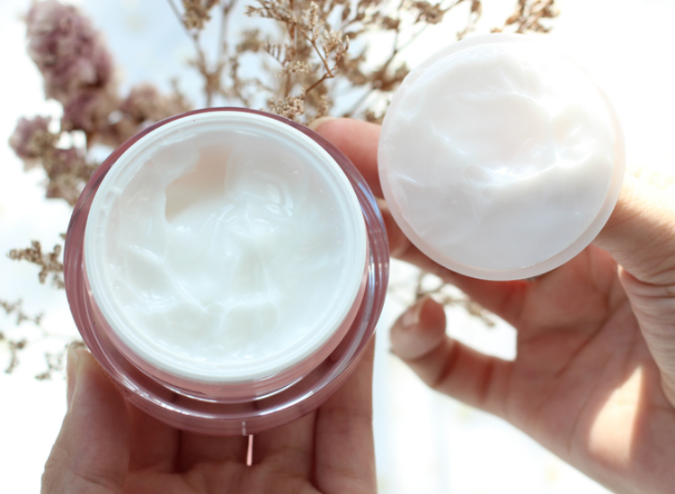 Kem Dưỡng AHC Capture White Solution Max Cream 50ml (Hồng)