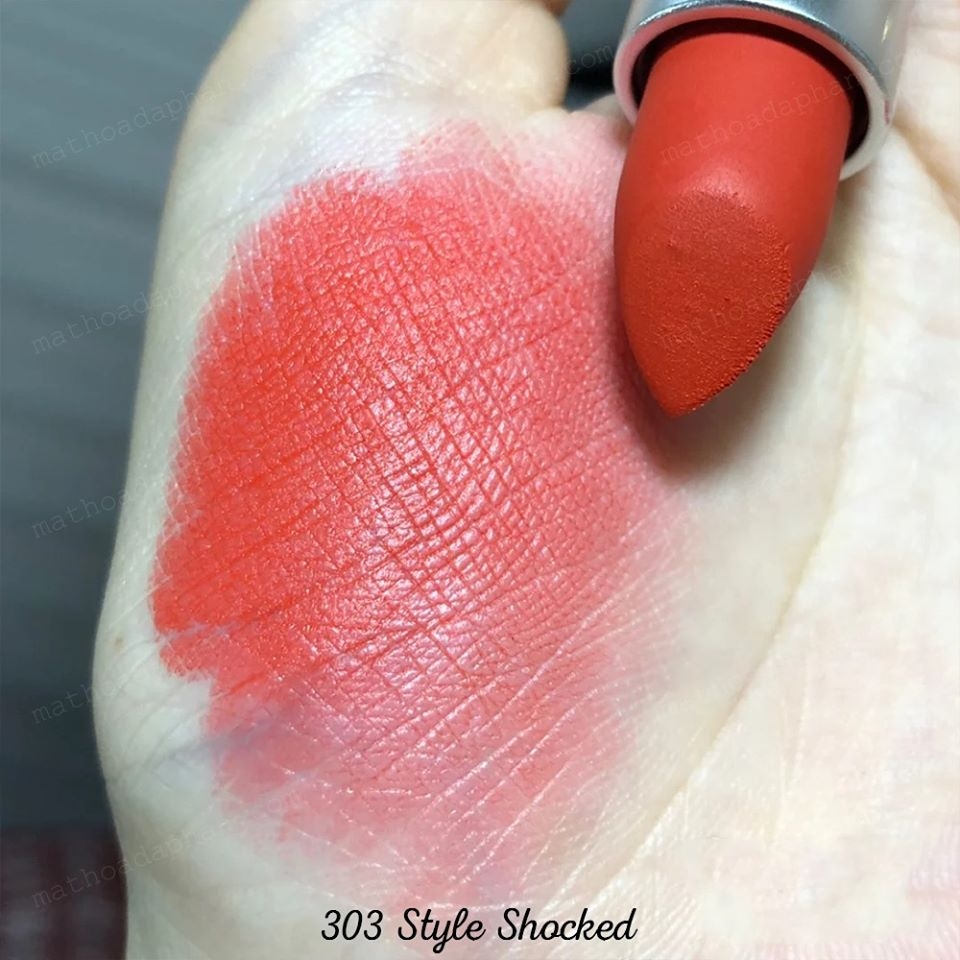 Son MAC Powder Kiss Lipstick #303 Style Shocked