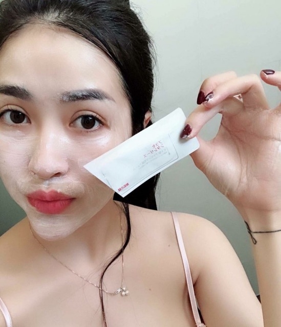 Mặt Nạ Nhau Thai Ủ Trắng Da Rwine Beauty Placenta Face Cleanser (gói)