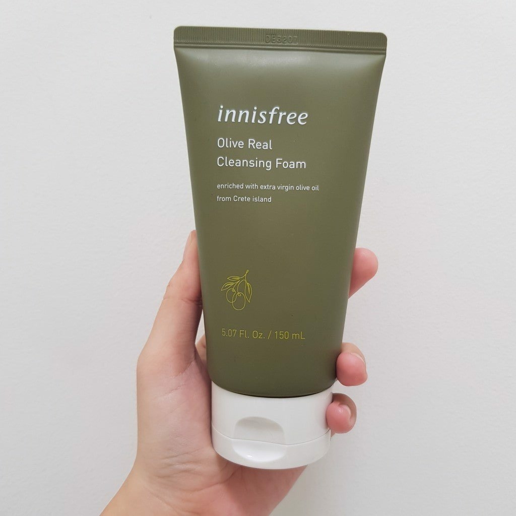 Sữa Rửa Mặt Dưỡng Ẩm Innisfree Olive Real Cleansing Foam 150ml